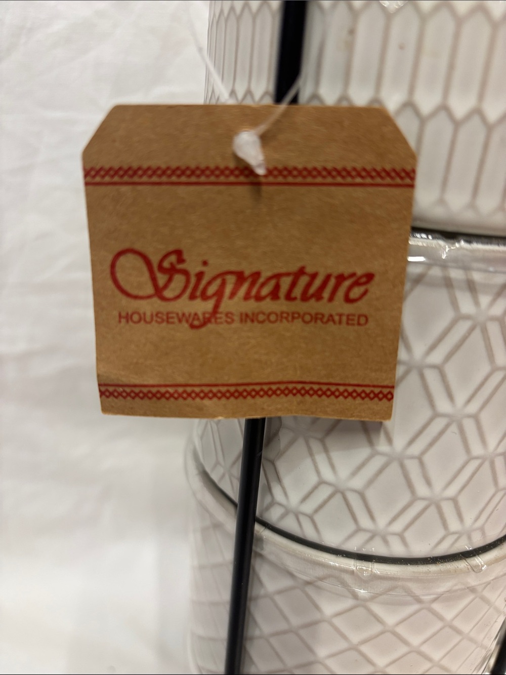 Signature White Patterned Stackable Ceramic Mugs with Black Rack - Picture 2 of 4